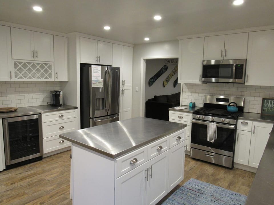 Dining area, Communal kitchen