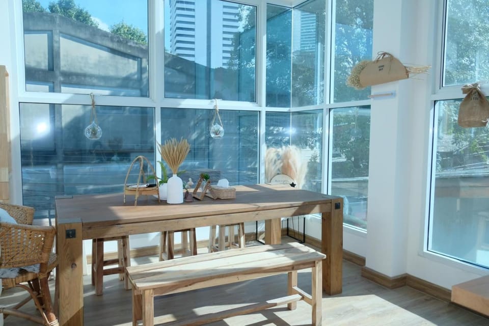 Patio, Dining area