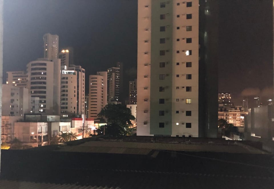 Lindo APARTAMENTO com Varanda à 100m - Praia de BOA VIAGEM Apartment in Recife