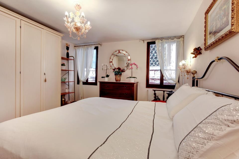 Ca' Apostoli Apartment in Venice
