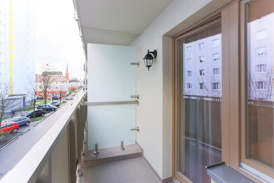 Property building, View (from property/room), Balcony/Terrace