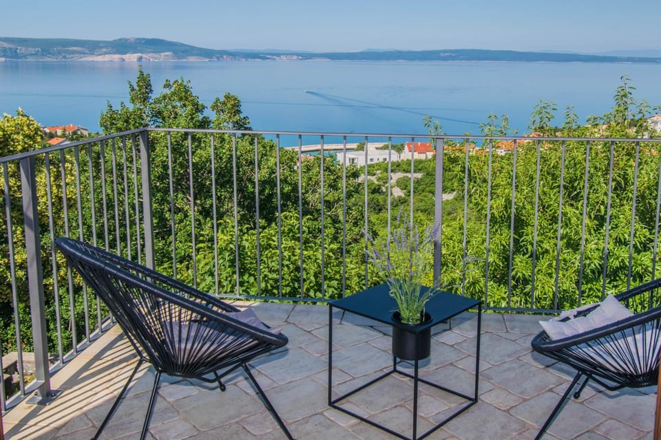 Natural landscape, Balcony/Terrace, Sea view