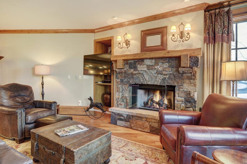 Luxurious 2 Bedroom Condo 50 Feet From The Slopes! condo Apartment in Edwards