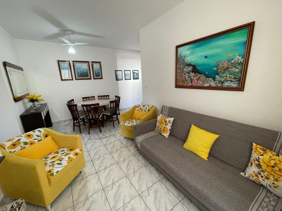 Apartamento Ubatuba, Itaguá, bem localizado, duas vagas de garagem Apartment in Ubatuba