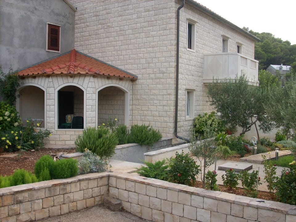 Property building, Garden