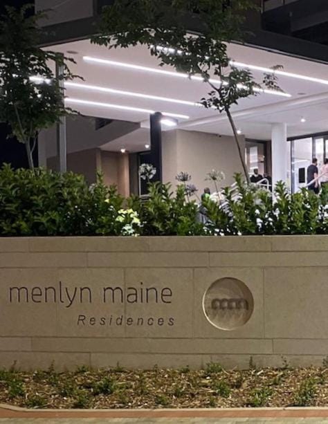 MENLYN MAINE - One Bedroom Penthouse 1614 - NO LOAD SHEDDING!! Apartment in Pretoria