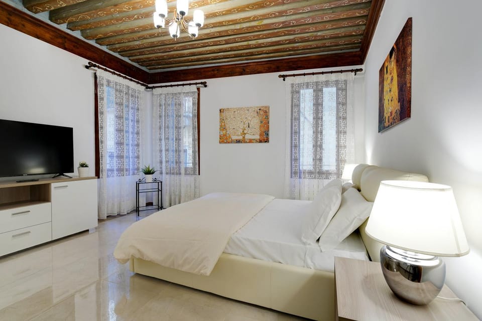 Ca' Rialto Apartment in San Marco