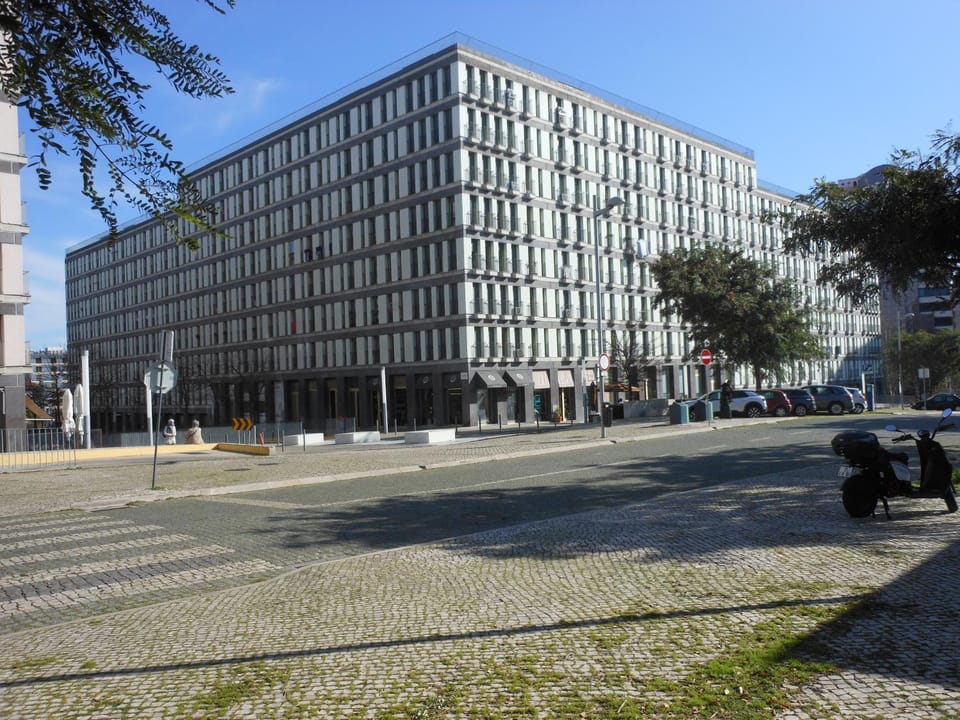 Property building, Facade/entrance