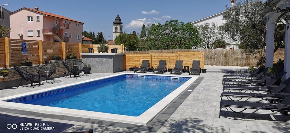 Property building, Swimming pool