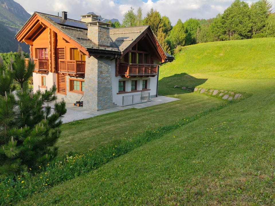 Property building, Garden, Garden view