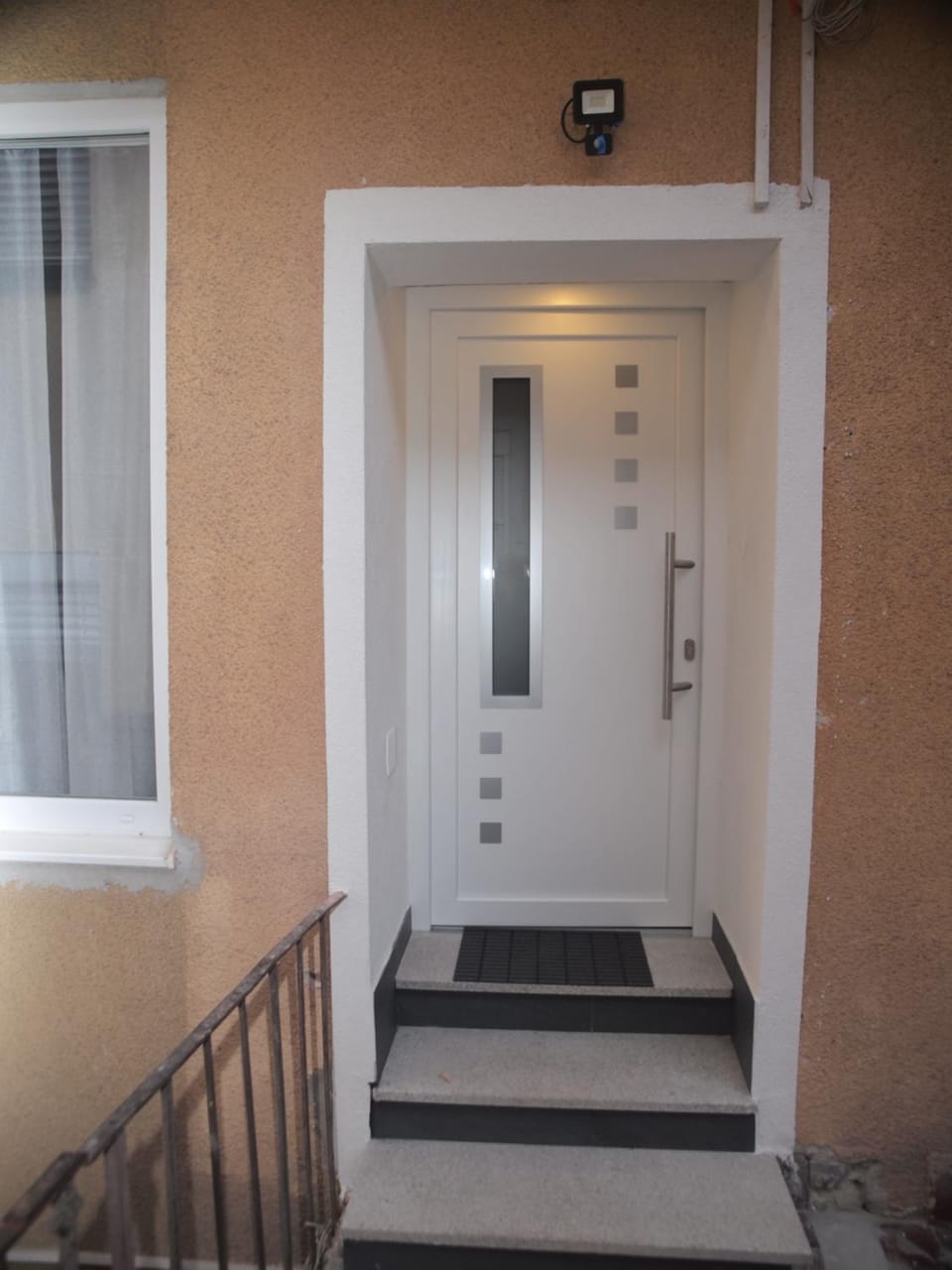 Facade/entrance