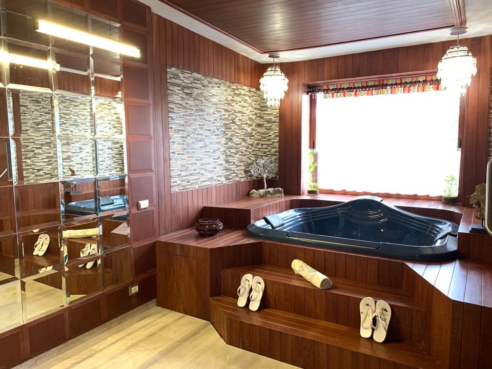 Hot Tub, Bathroom, Bath