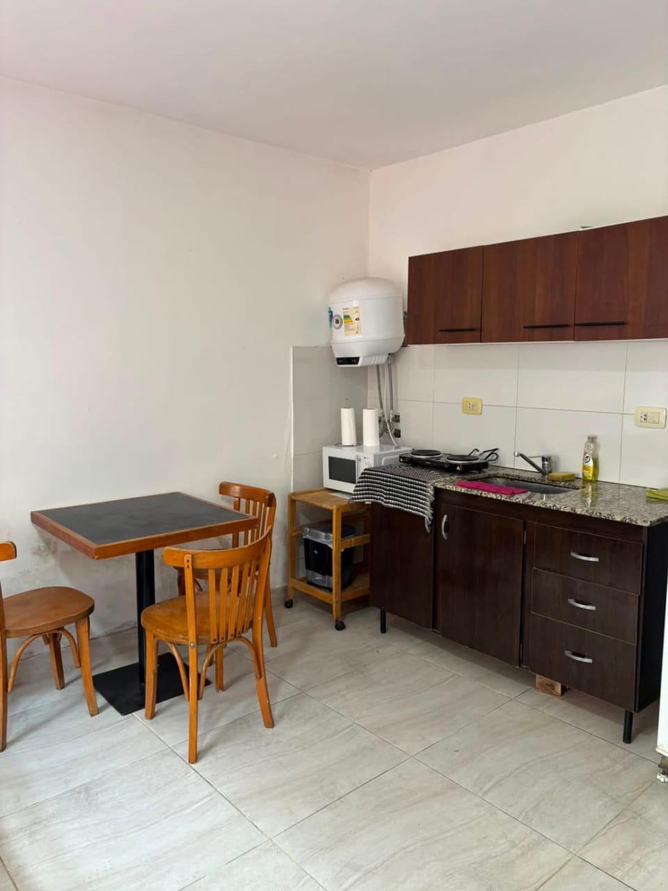 MONOAMBIENTE CON COCHERA Y PATIO Apartment in Rosario