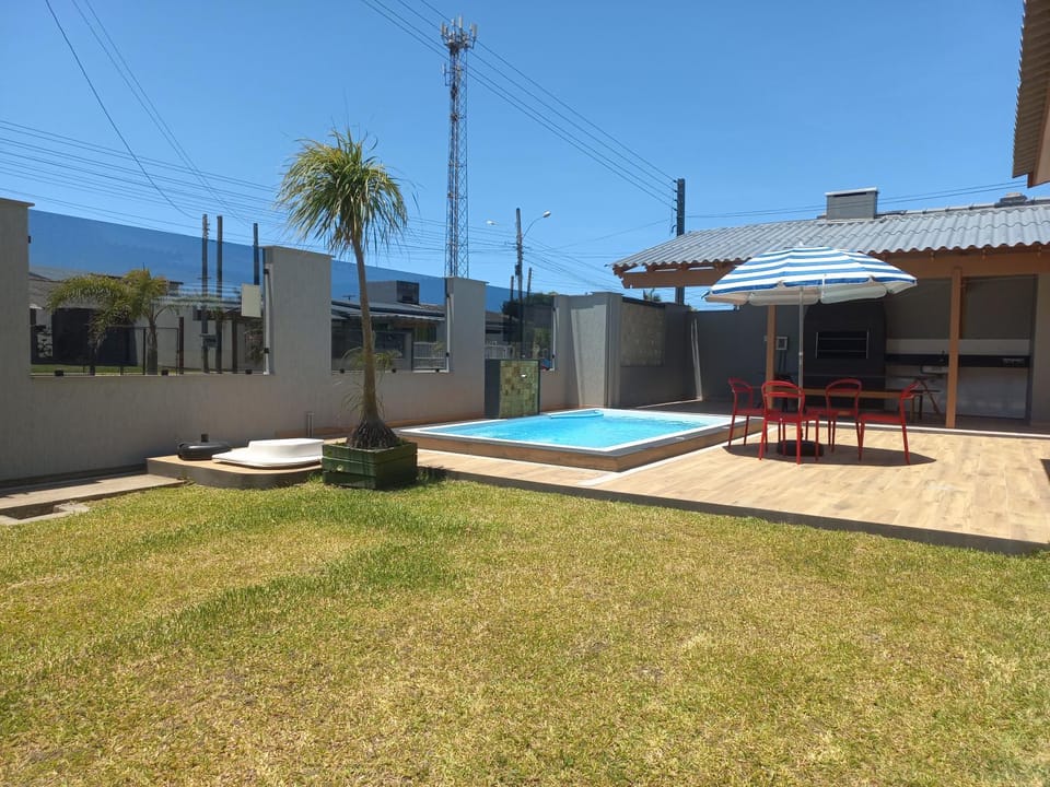 Casa Com Quatro Dormitórios, Pertinho Do Mar Em Capão Da Canoa House in State of Rio Grande do Sul
