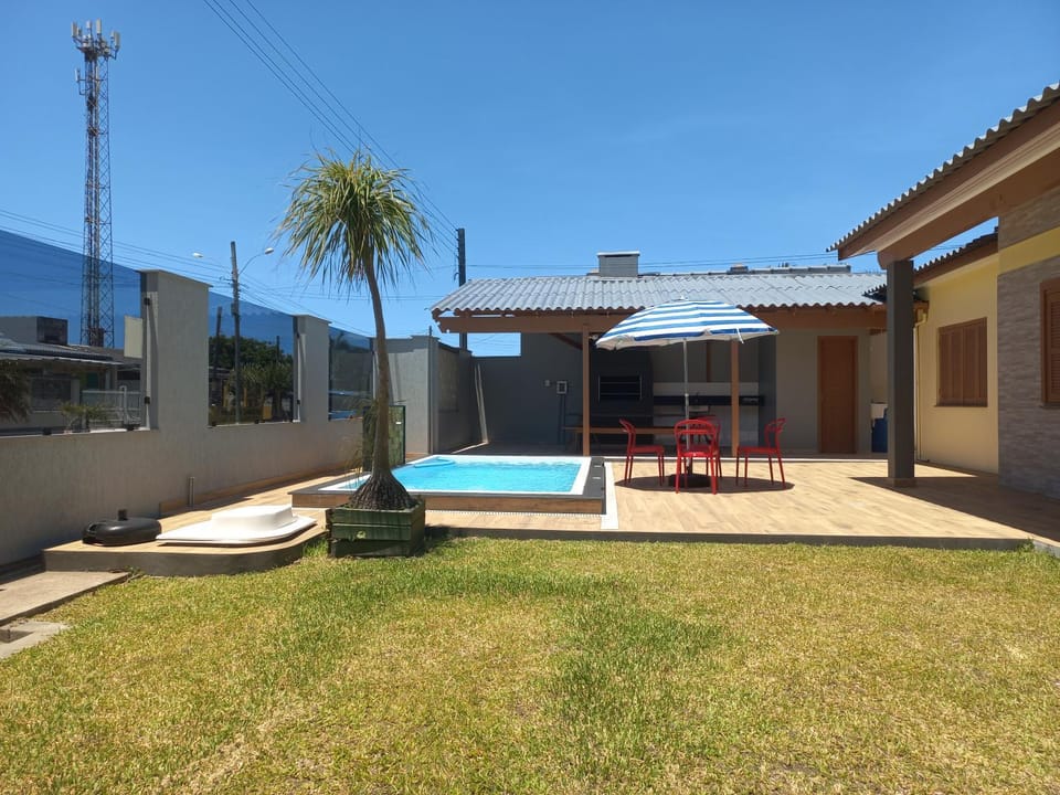 Casa Com Quatro Dormitórios, Pertinho Do Mar Em Capão Da Canoa House in State of Rio Grande do Sul