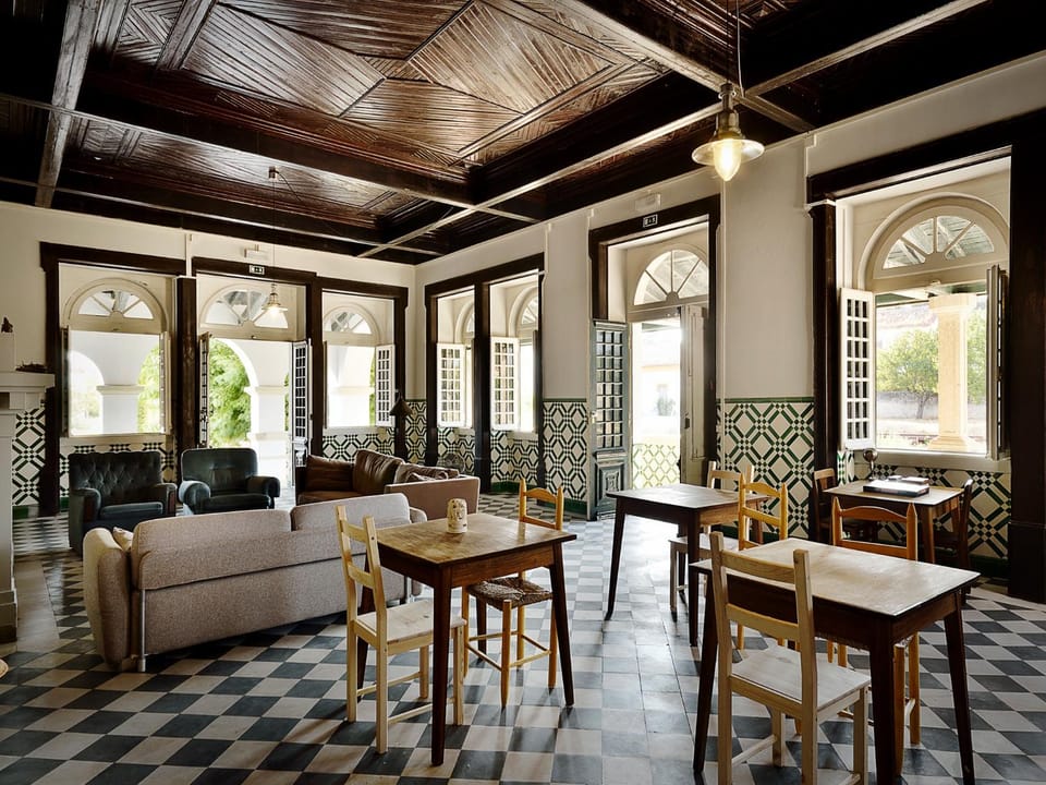 Living room, Lounge or bar, Seating area