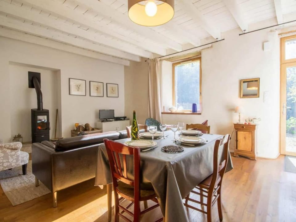 TV and multimedia, Coffee/tea facilities, Living room, Seating area, Dining area, Dinner, dishwasher, kitchen