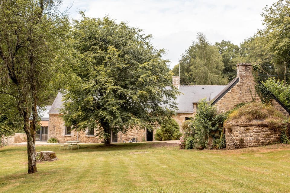 Property building, Natural landscape, Garden, Garden view, Landmark view
