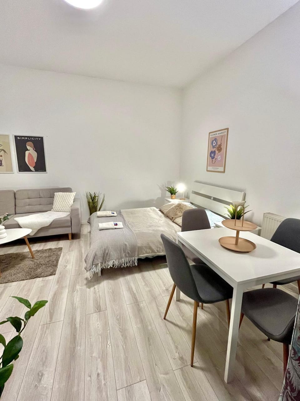 Bed, Living room, Dining area
