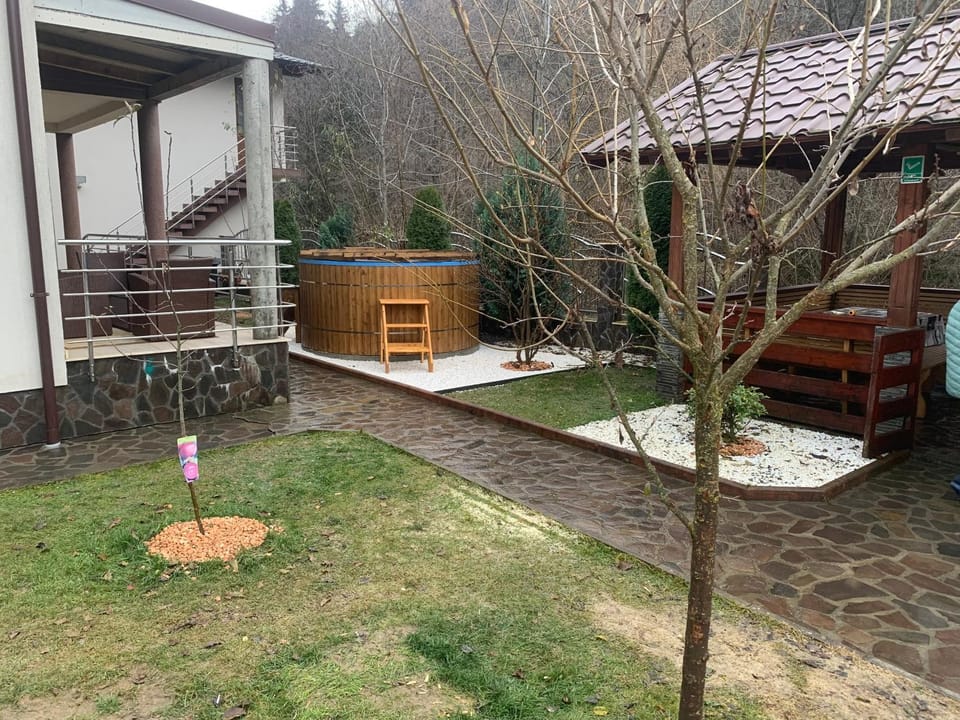 Property building, Day, Garden, Garden view