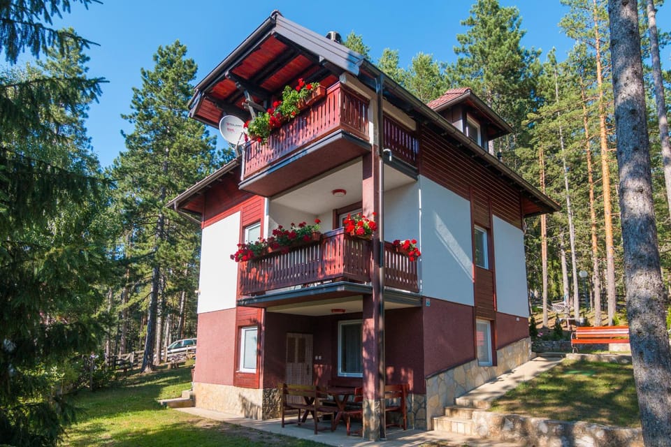 Zavicaj Zaovine2 Nature lodge in Zlatibor District, Serbia