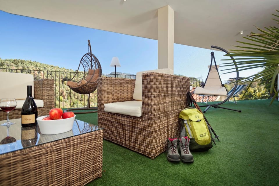 Day, Natural landscape, View (from property/room), Balcony/Terrace, Seating area, Mountain view, sunbed