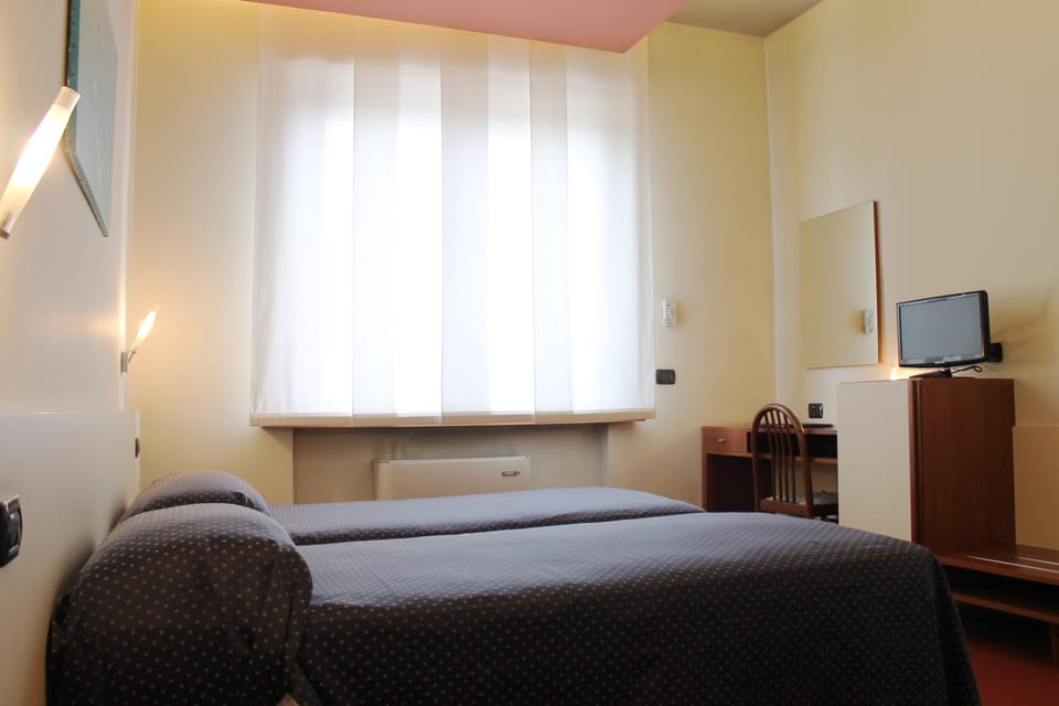 HOTEL OASI Hotel in Lombardy