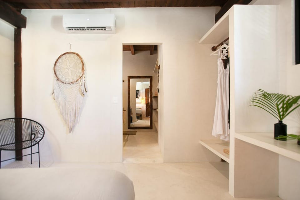 Seating area, Bedroom