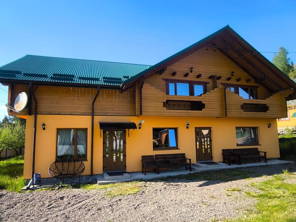 Приватна садиба "Гереджука" Nature lodge in Ukraine