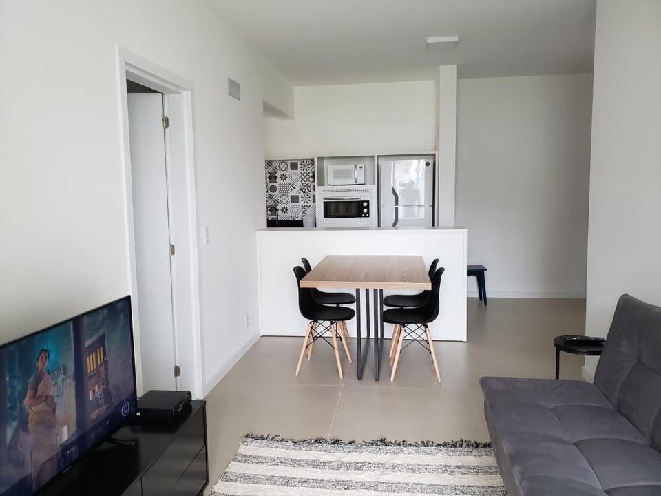 Communal lounge/ TV room, TV and multimedia, Living room, Dining area, Communal kitchen