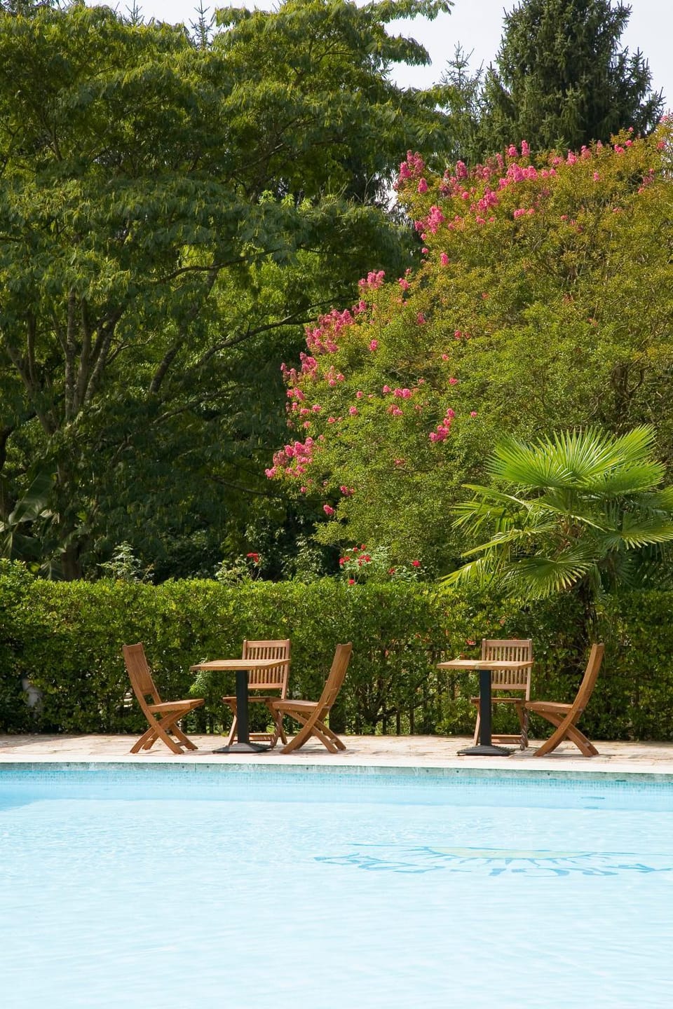Day, Swimming pool