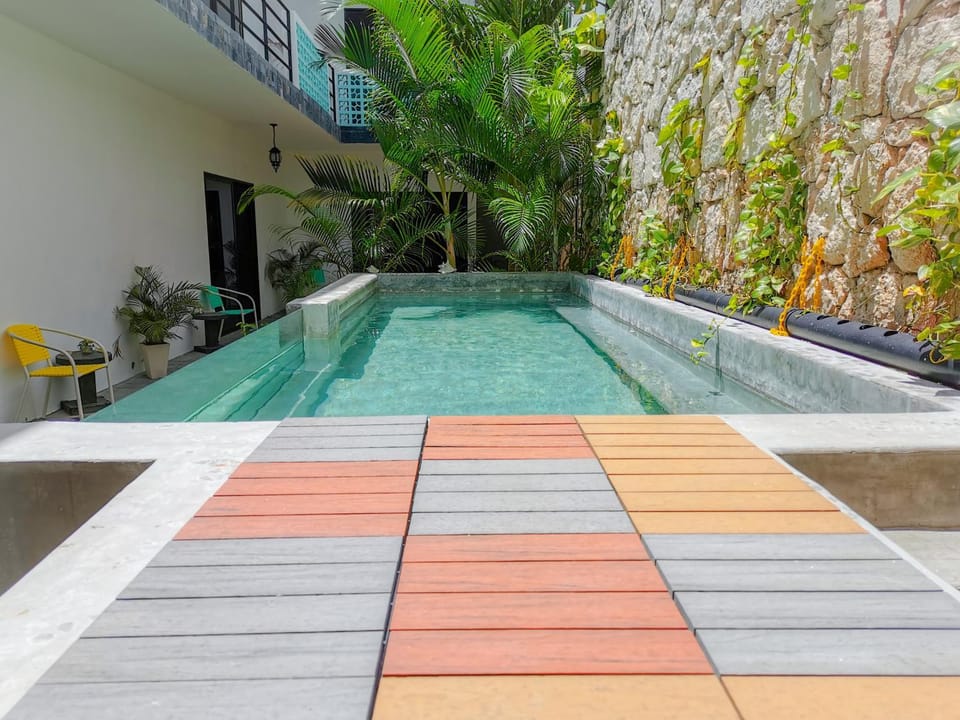 Swimming pool