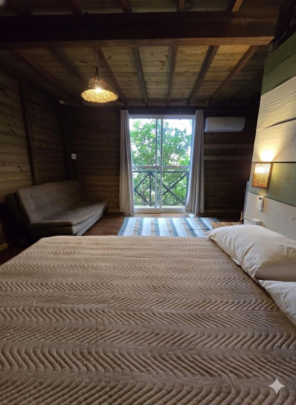 Bed, Balcony/Terrace, Photo of the whole room, Bedroom