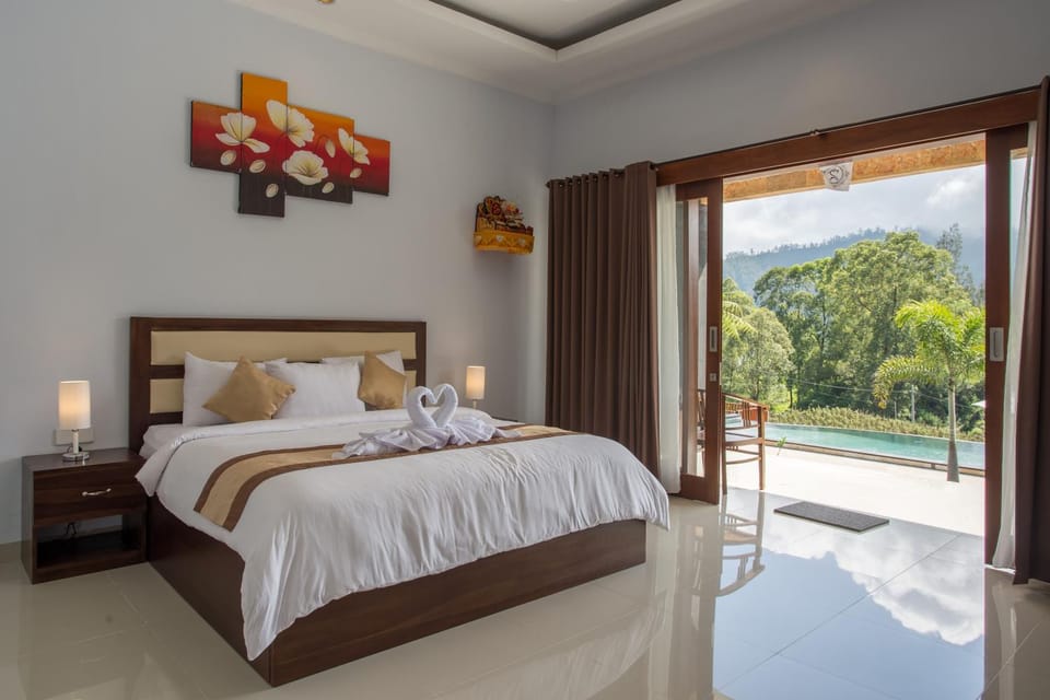 Bed, Natural landscape, View (from property/room), Balcony/Terrace, Photo of the whole room, Bedroom, Garden view, Pool view