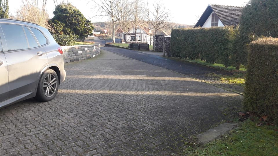 Neighbourhood, Parking