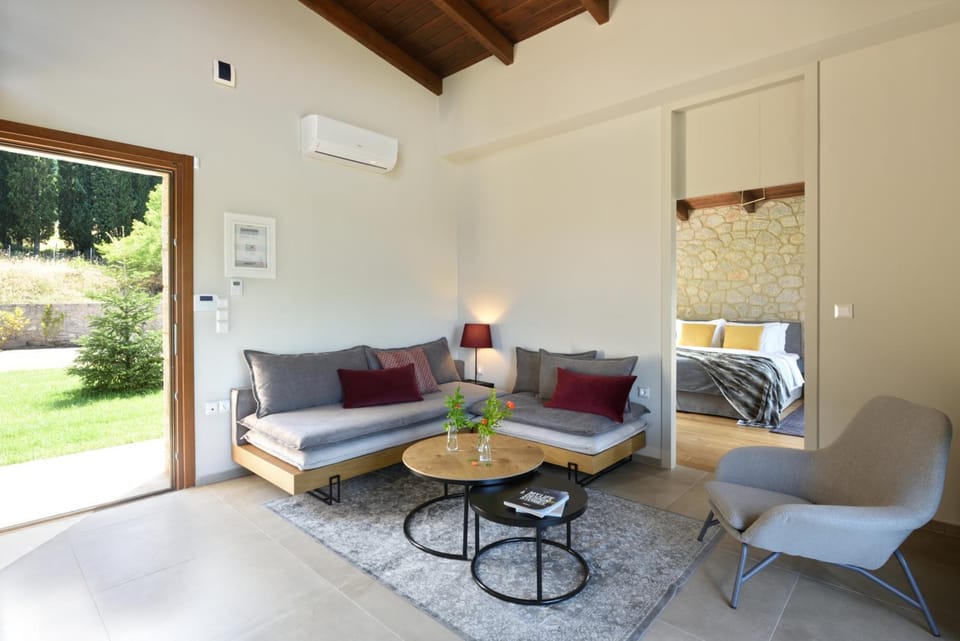 Garden, Balcony/Terrace, Living room, Bedroom