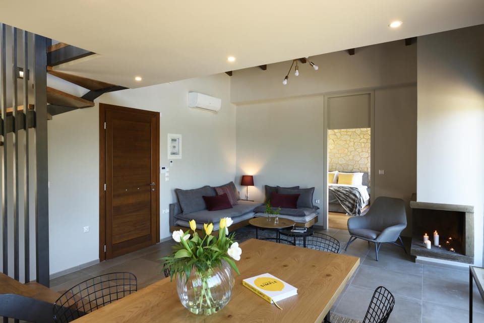 Living room, Dining area, Bedroom, flat iron