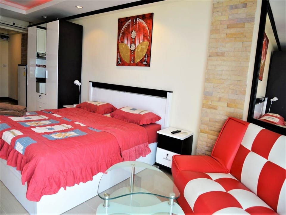 Seating area, Bedroom