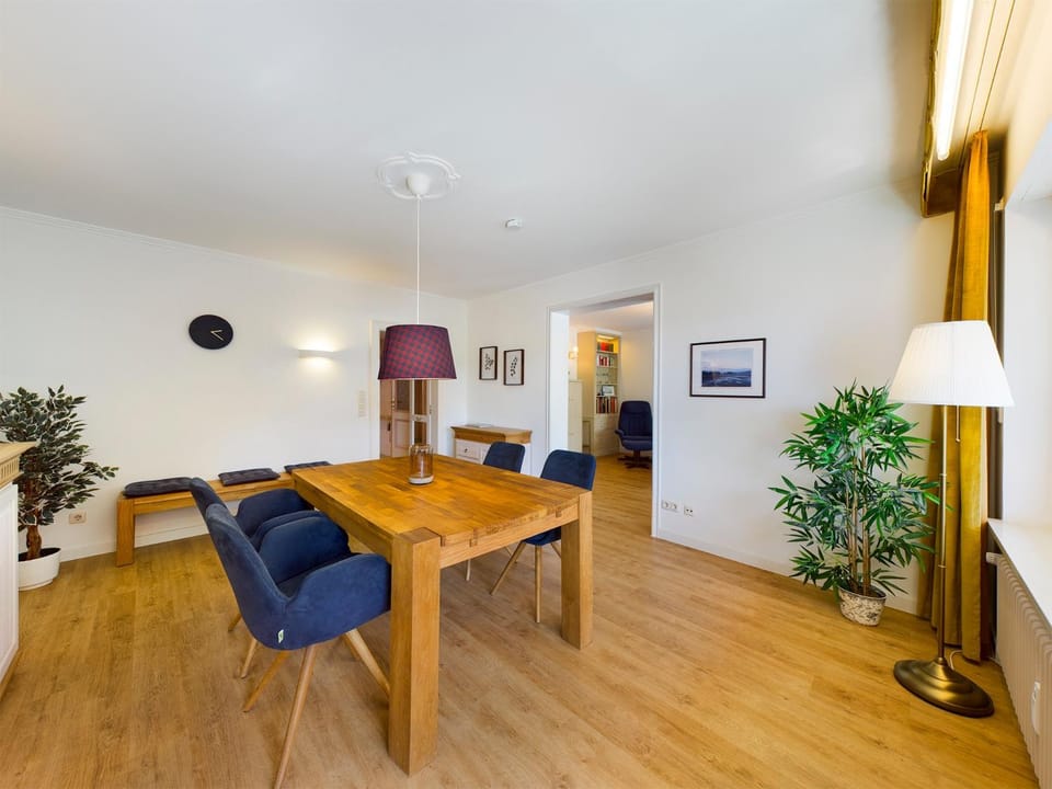 Seating area, Dining area
