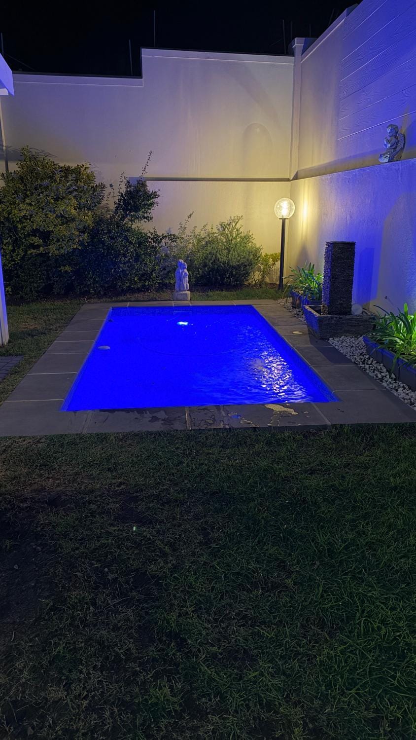 Property building, Swimming pool