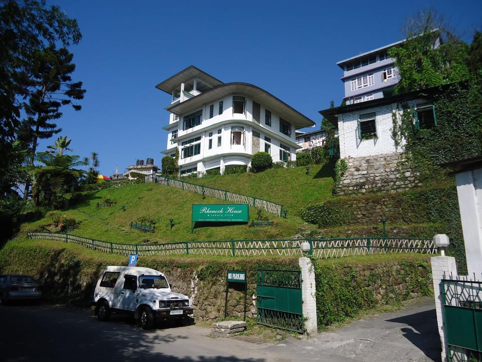 Rhenock House (a luxury villa) Hotel in India