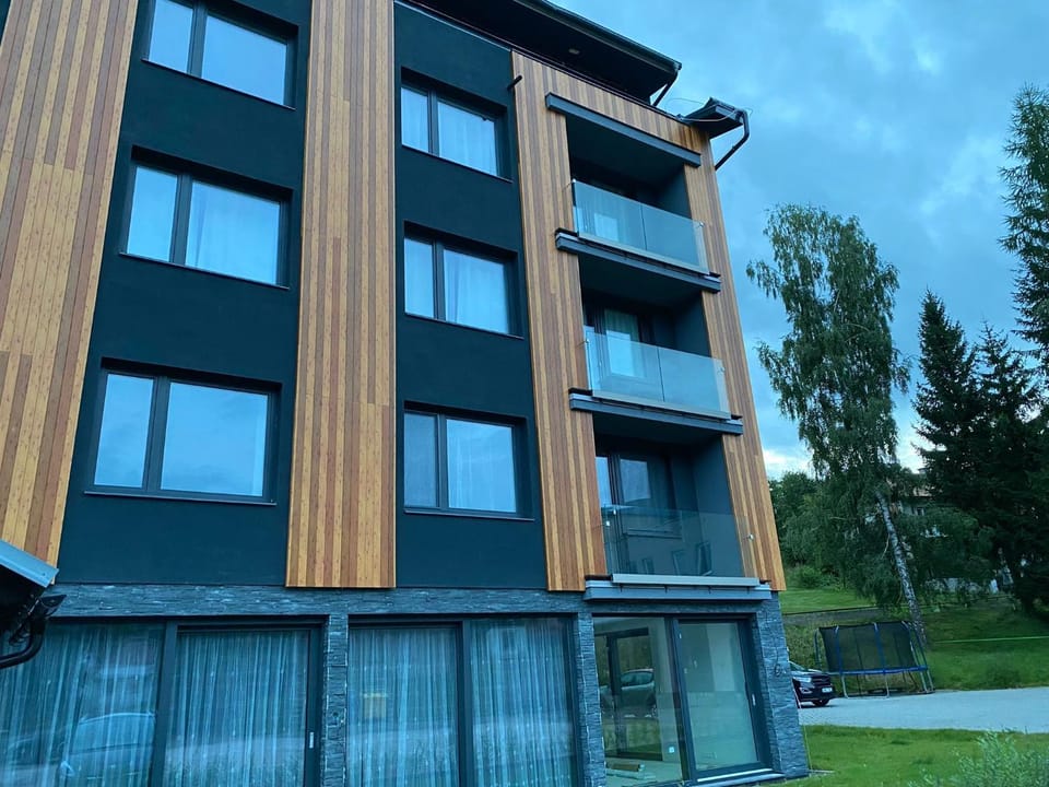 Property building, Day