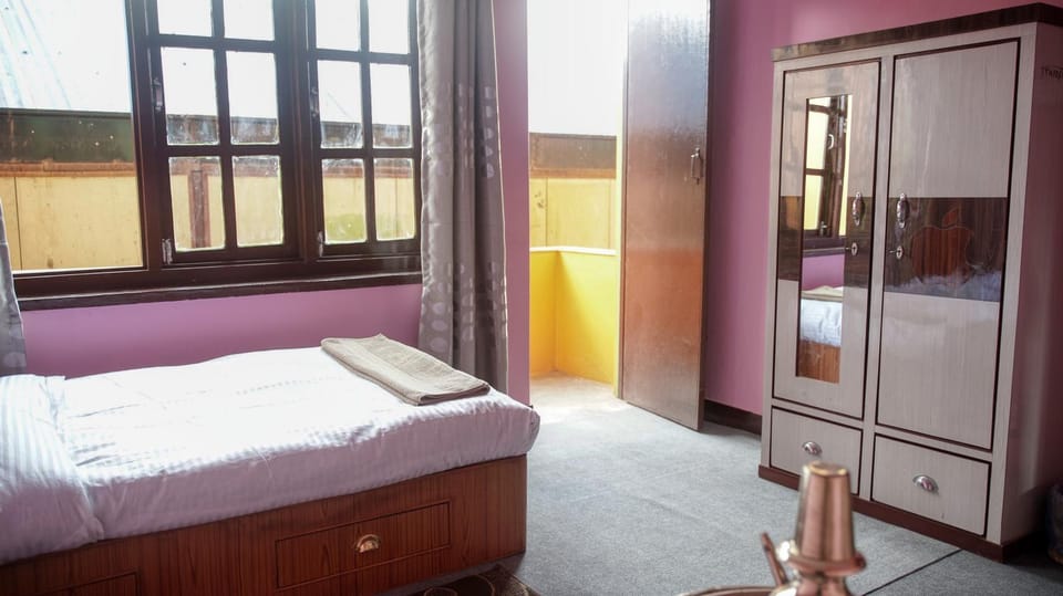 Bed, Balcony/Terrace, Photo of the whole room, Bedroom, wardrobe
