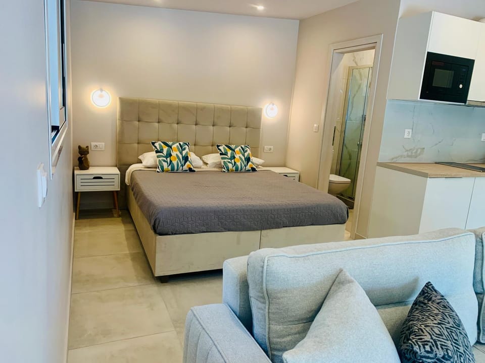 Thelfi Luxury studio in Attica - close to varkiza beach - Sea view Apartment in East Attica Regional Unit, Greece