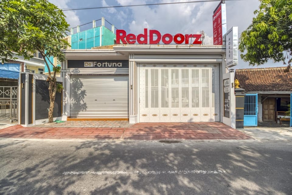 Facade/entrance, Property logo or sign