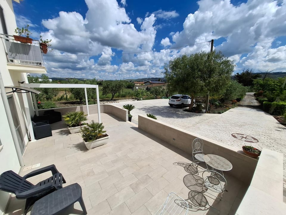 Property building, Patio, Natural landscape, Solarium, View (from property/room), Balcony/Terrace, Inner courtyard view, Parking