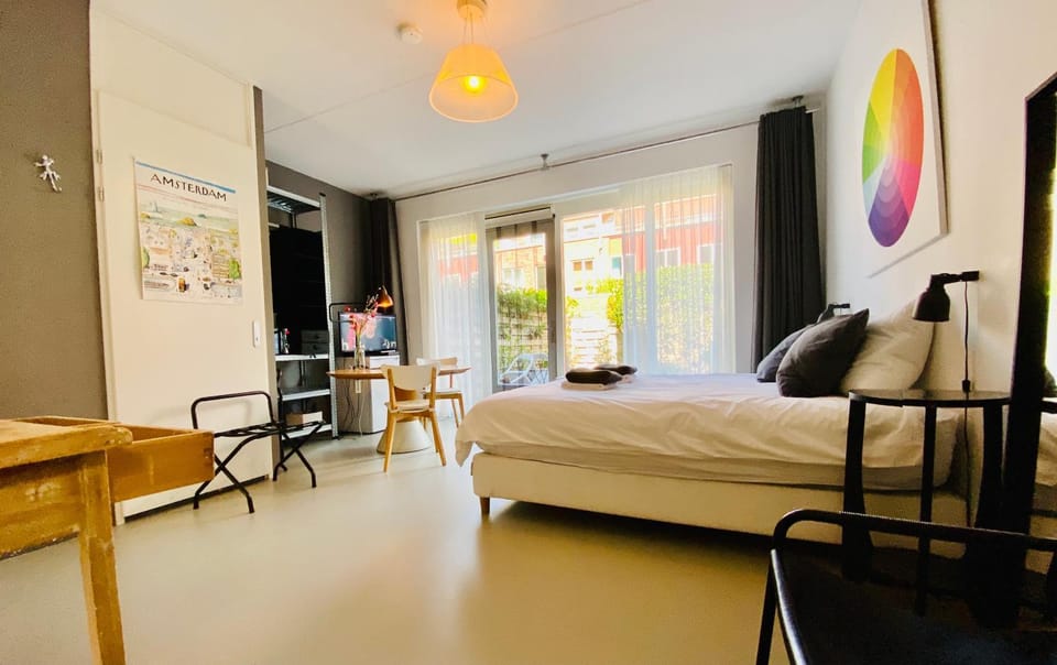 Patio, Garden, Living room, Photo of the whole room, Bedroom, Food