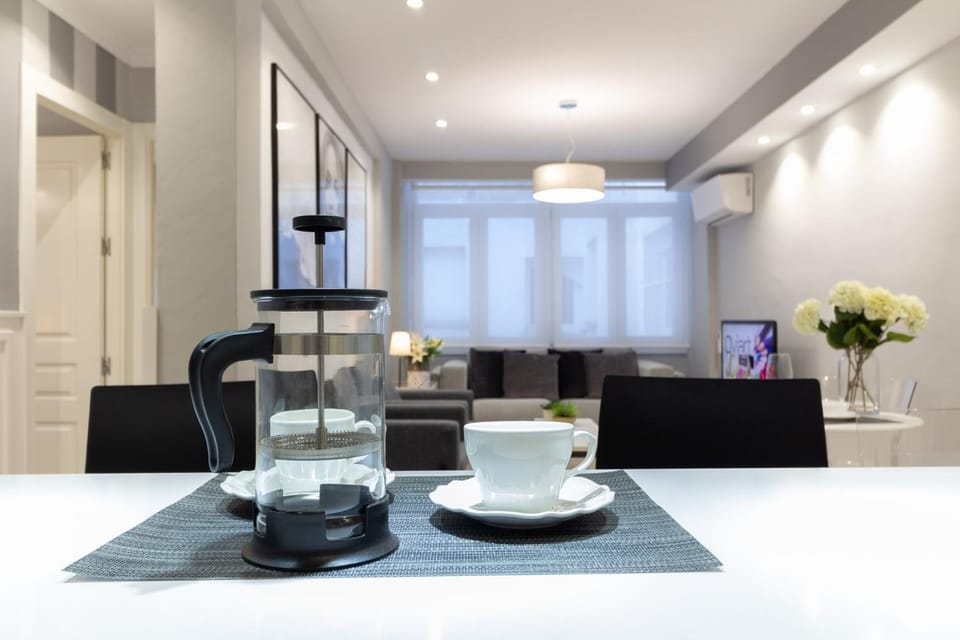 Kitchen or kitchenette, Living room