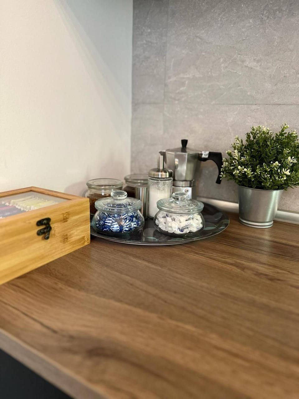Coffee/tea facilities, Kitchen or kitchenette