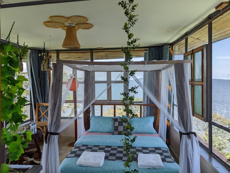 Bed, Bedroom, Lake view, Lake view